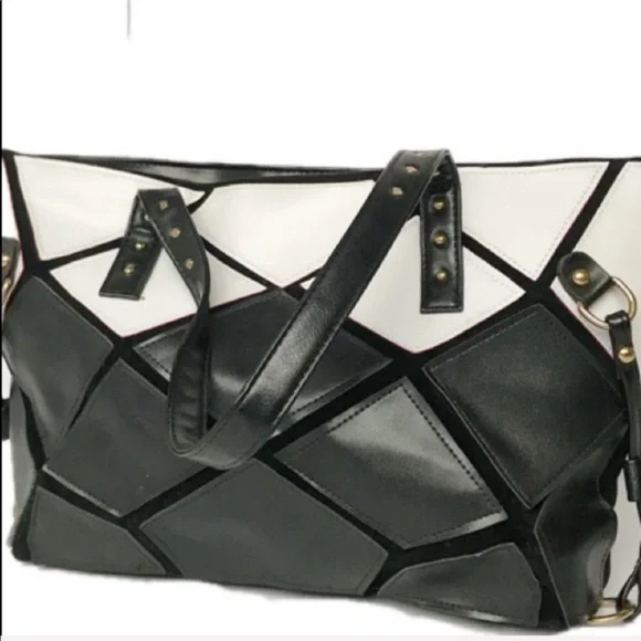 3/$20 Black And White Mosaic Stitch Purse - Picture 1 of 8